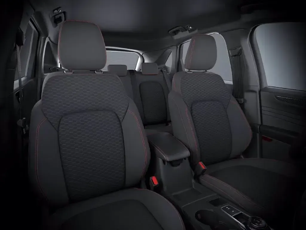 Nuova Ford Kuga ST-Line 243 CV (178 kW) 2026 Magnetic grey SUV