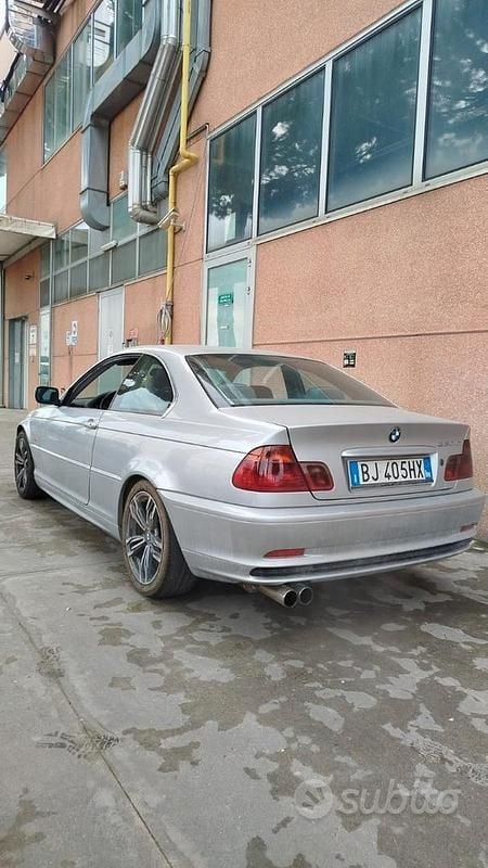 Begagnad BMW 2000 150 HK (110 kW) 2000 Sedan