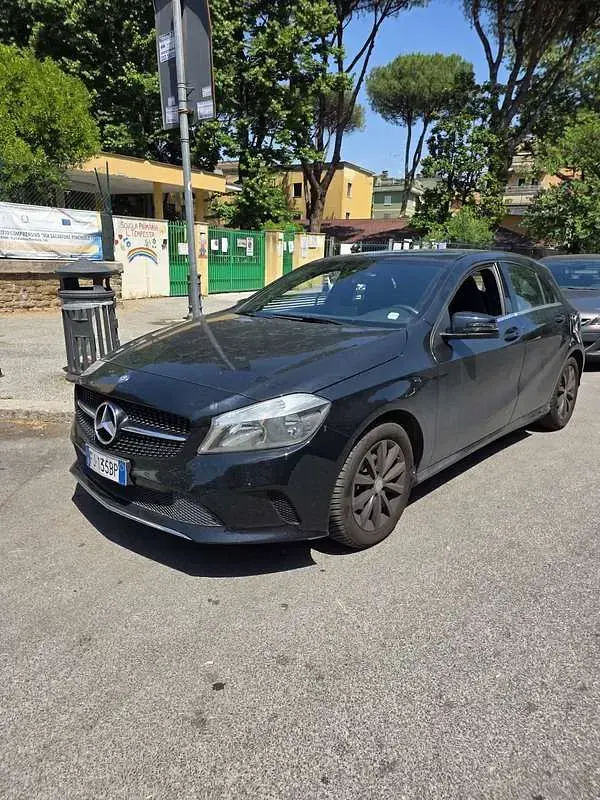 Usata Mercedes A160 90 CV (66 kW) 2017 Berlina