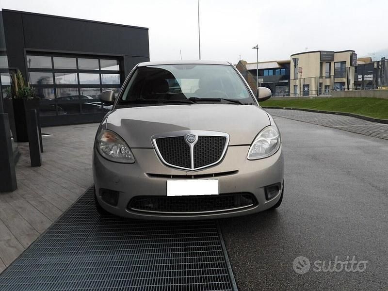 Usata Lancia Ypsilon 77 CV (56 kW) 2010 Bronzo Utilitaria