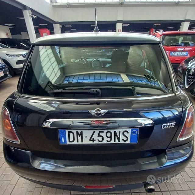 Usata Mini ONE 95 CV (69 kW) 2007 Grigio Utilitaria