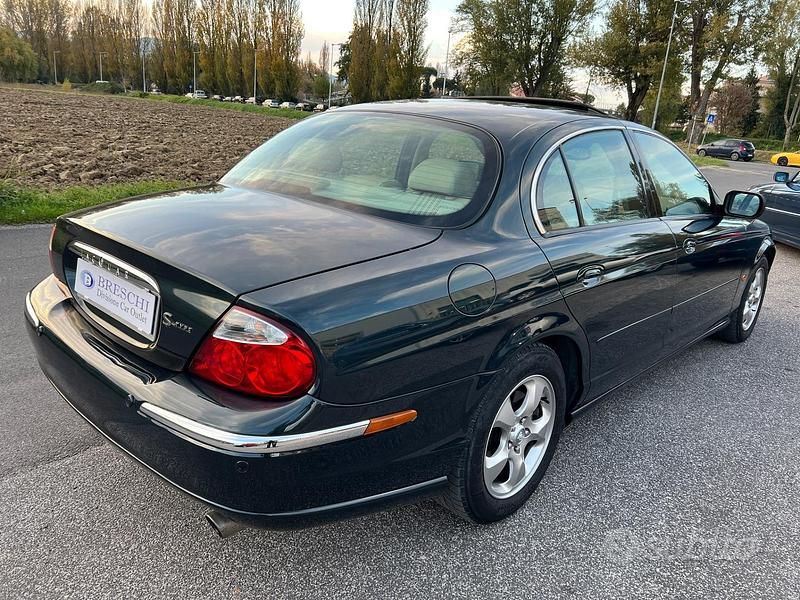 Usata Jaguar S-Type Executive 238 CV (175 kW) 2000 Verde Berlina