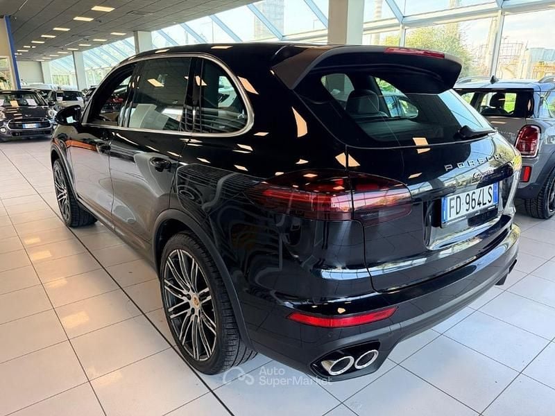 Usata Porsche Cayenne 262 CV (192 kW) 2016 Nero SUV