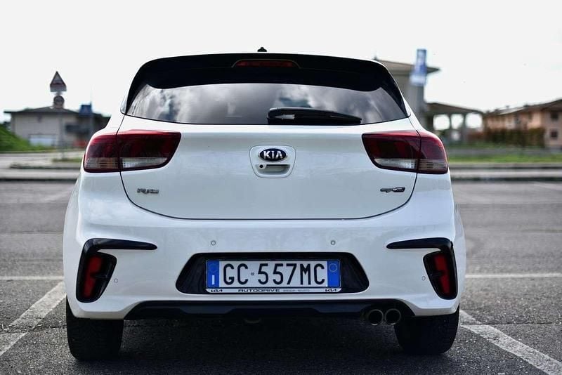 Usata Kia Rio GT-Line 101 CV (74 kW) 2021 Berlina