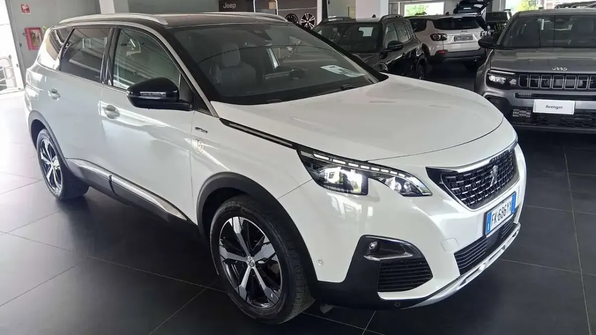 Usata Peugeot 5008 GT-line 120 CV (88 kW) 2017 Bianco Monovolume