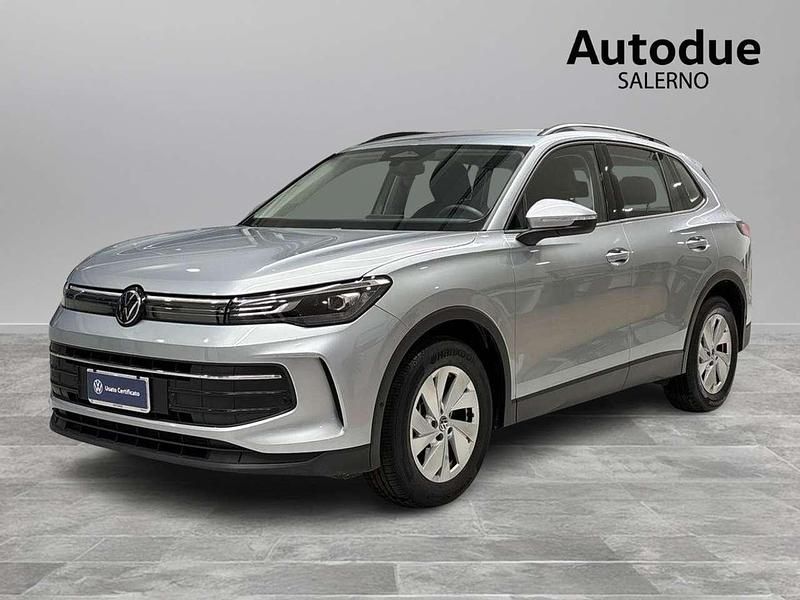 Usata VW Tiguan Life 150 CV (110 kW) 2025 Dolomite silver metallizzato SUV