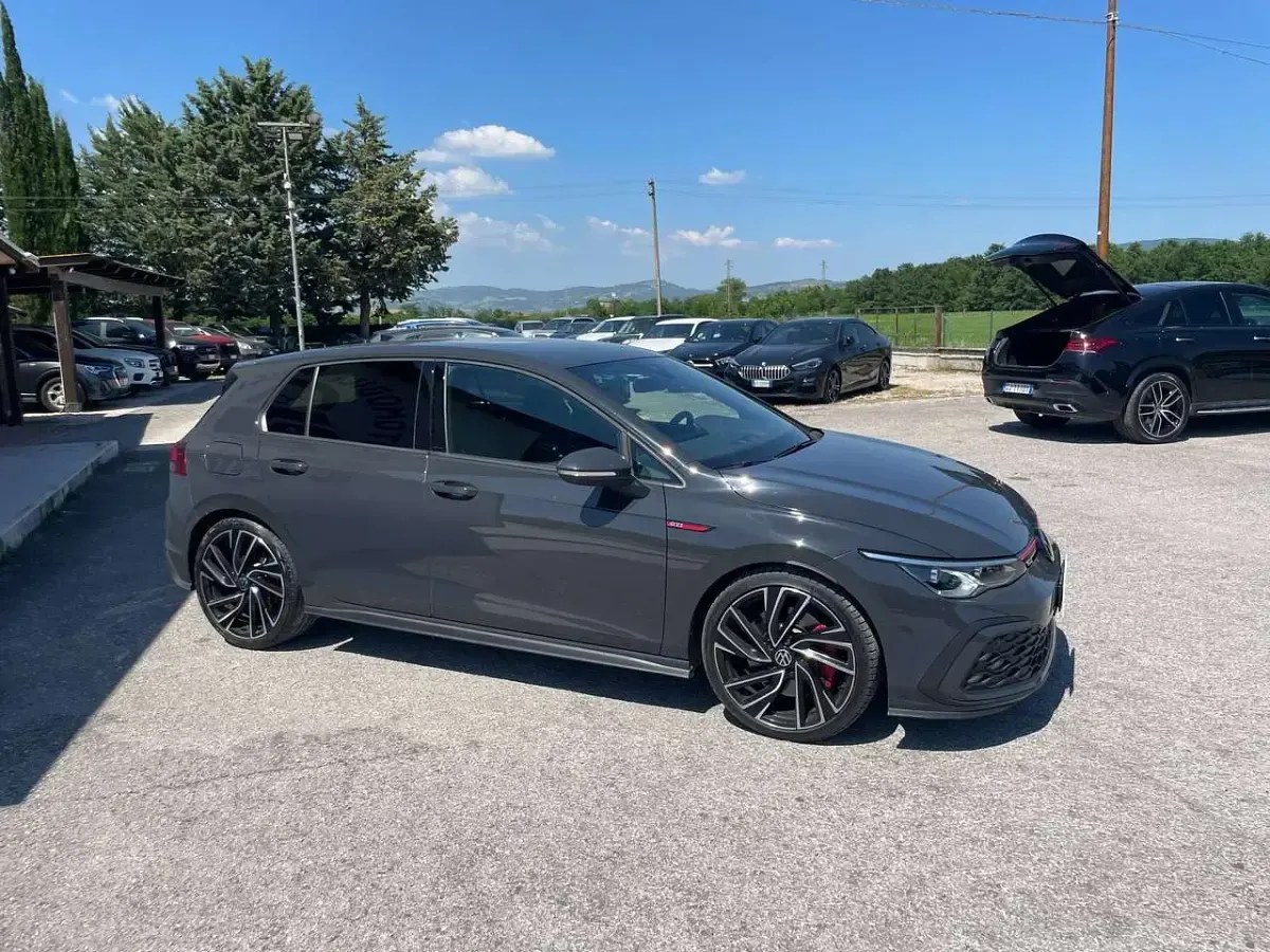 Usata VW Golf VIII GTI 245 CV (180 kW) 2021 Grigio Berlina