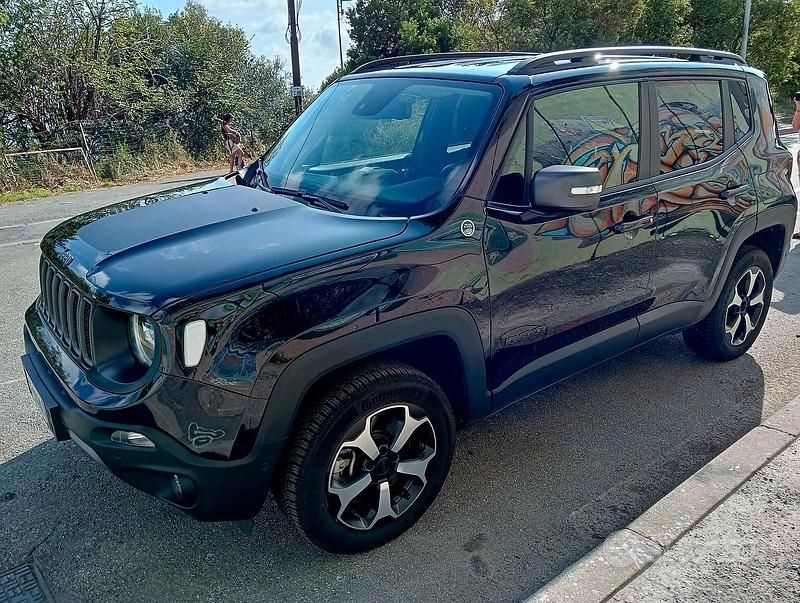 Usata Jeep Renegade Trailhawk 180 CV (132 kW) 2021 Nero SUV