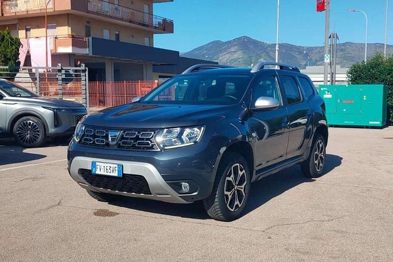 Usata Dacia Duster Prestige 116 CV (85 kW) 2019 Grigio SUV