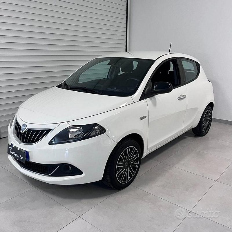 Usata Lancia Ypsilon S 69 CV (50 kW) 2021 Bianco Utilitaria