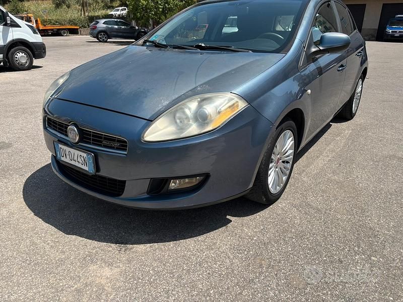Usata 2009 Fiat 1600 Tre volumi | 2000 € - Immagine 1/4