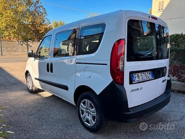 Usata Fiat Doblò 95 CV (69 kW) 2018 Bianco Monovolume