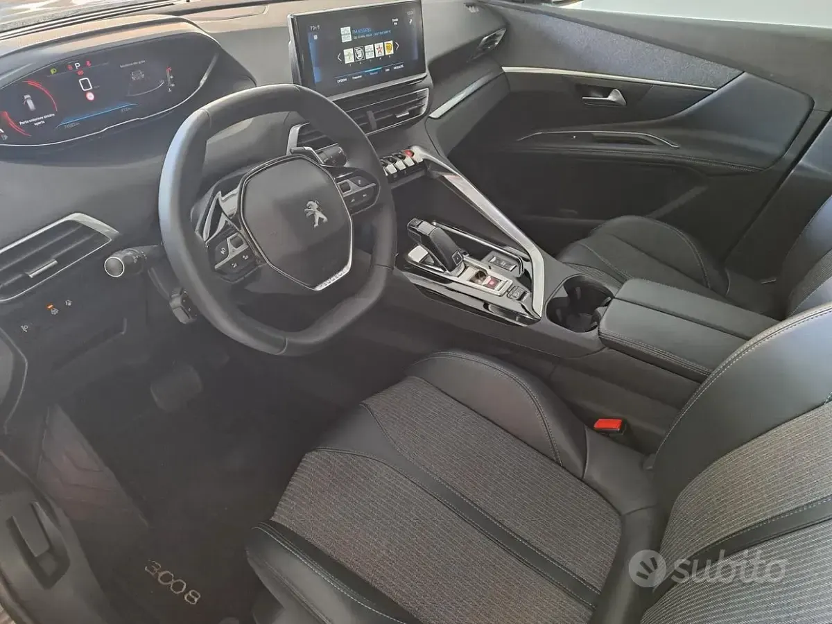 Usata Peugeot 3008 Allure 131 CV (96 kW) 2022 Grigio SUV