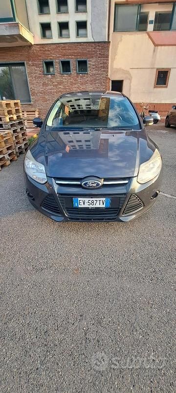 Usata Ford Focus 2014 Blu Station wagon