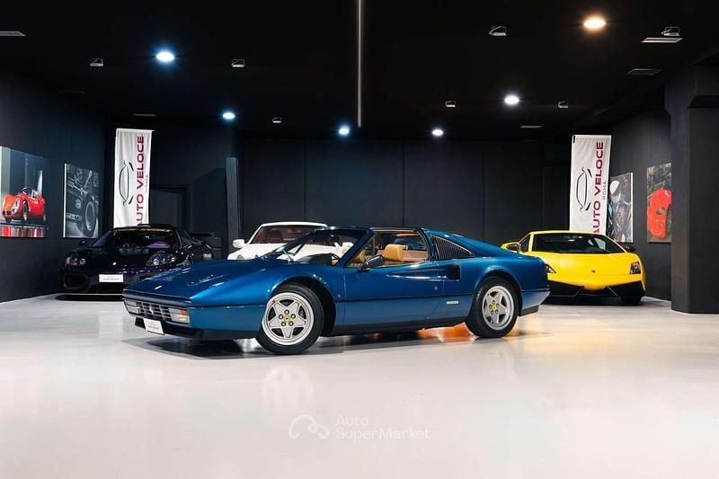 Usata Ferrari 328 271 CV (199 kW) 1987 Blu chiaro metallizzato Cabrio