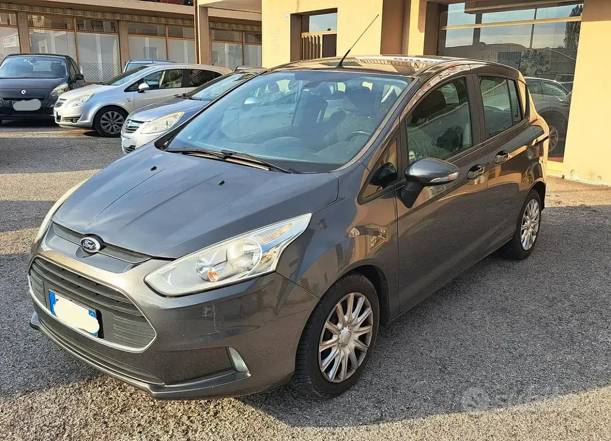 Usata Ford B-MAX Titanium 75 CV (55 kW) 2015 Grigio Monovolume