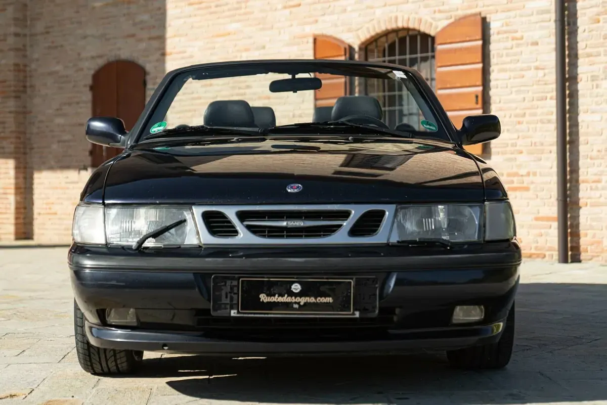 Usata Saab 900 Cabriolet 130 CV (95 kW) 1997 Blu Cabrio