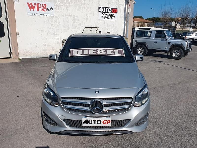 Occasion Mercedes A180 122 ch (89 kW) 2015 Argent SUV