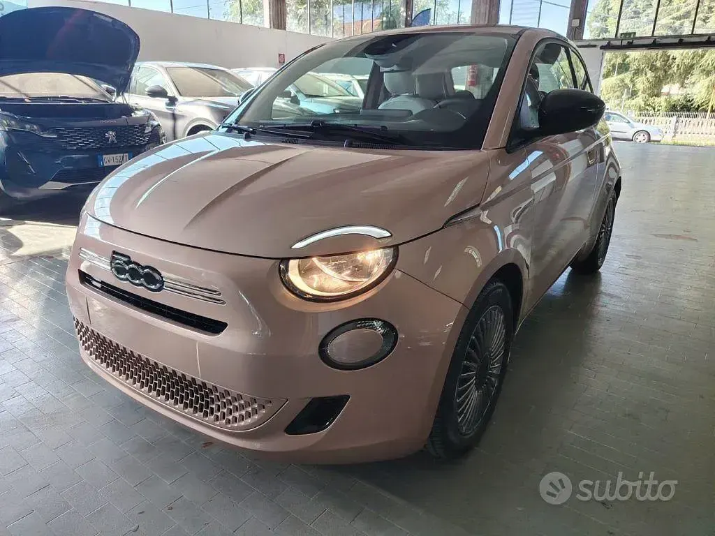 Nuova Fiat 500 Icon 65 CV (47 kW) 2026 Viola Berlina
