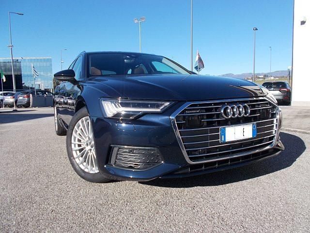 Usata Audi A6 Business 204 CV (150 kW) 2020 Blu notte / metallizzato Station wagon