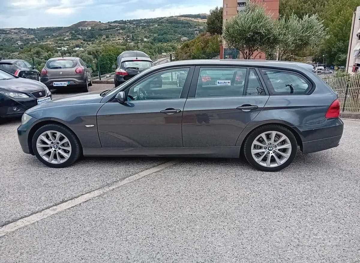 Usata BMW 320 177 CV (130 kW) 2008 Grigio Station wagon