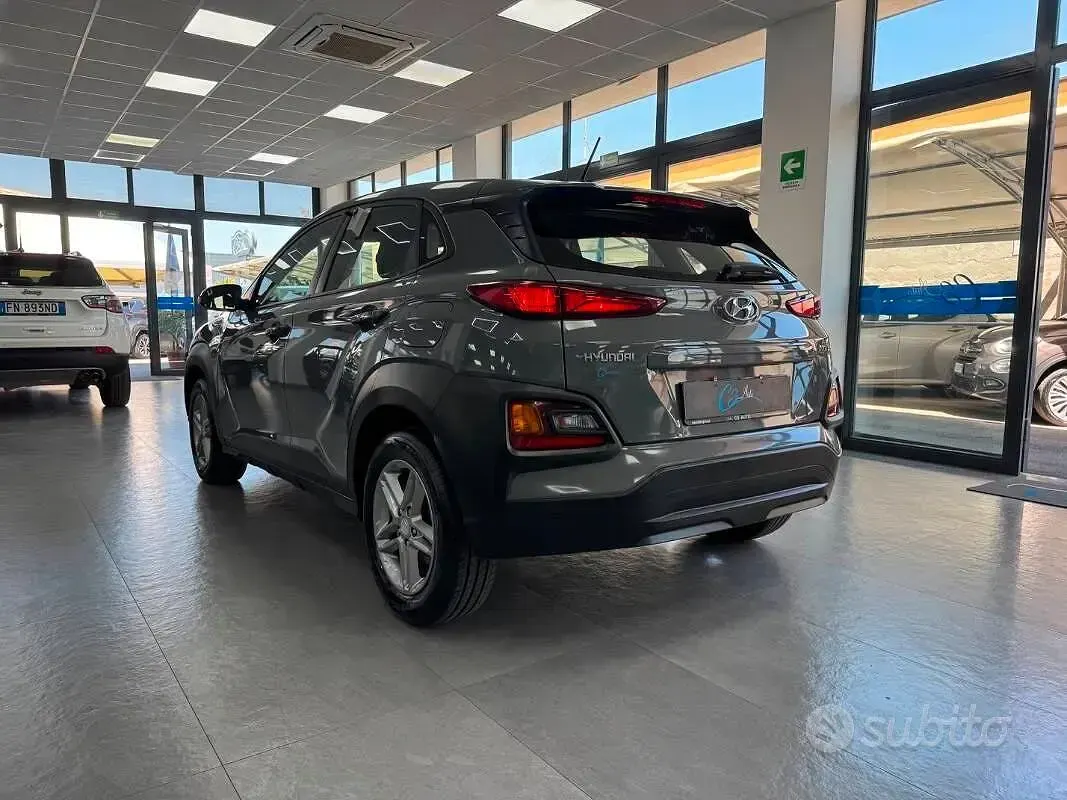 Usata Hyundai Kona Style 116 CV (85 kW) 2019 Grigio SUV