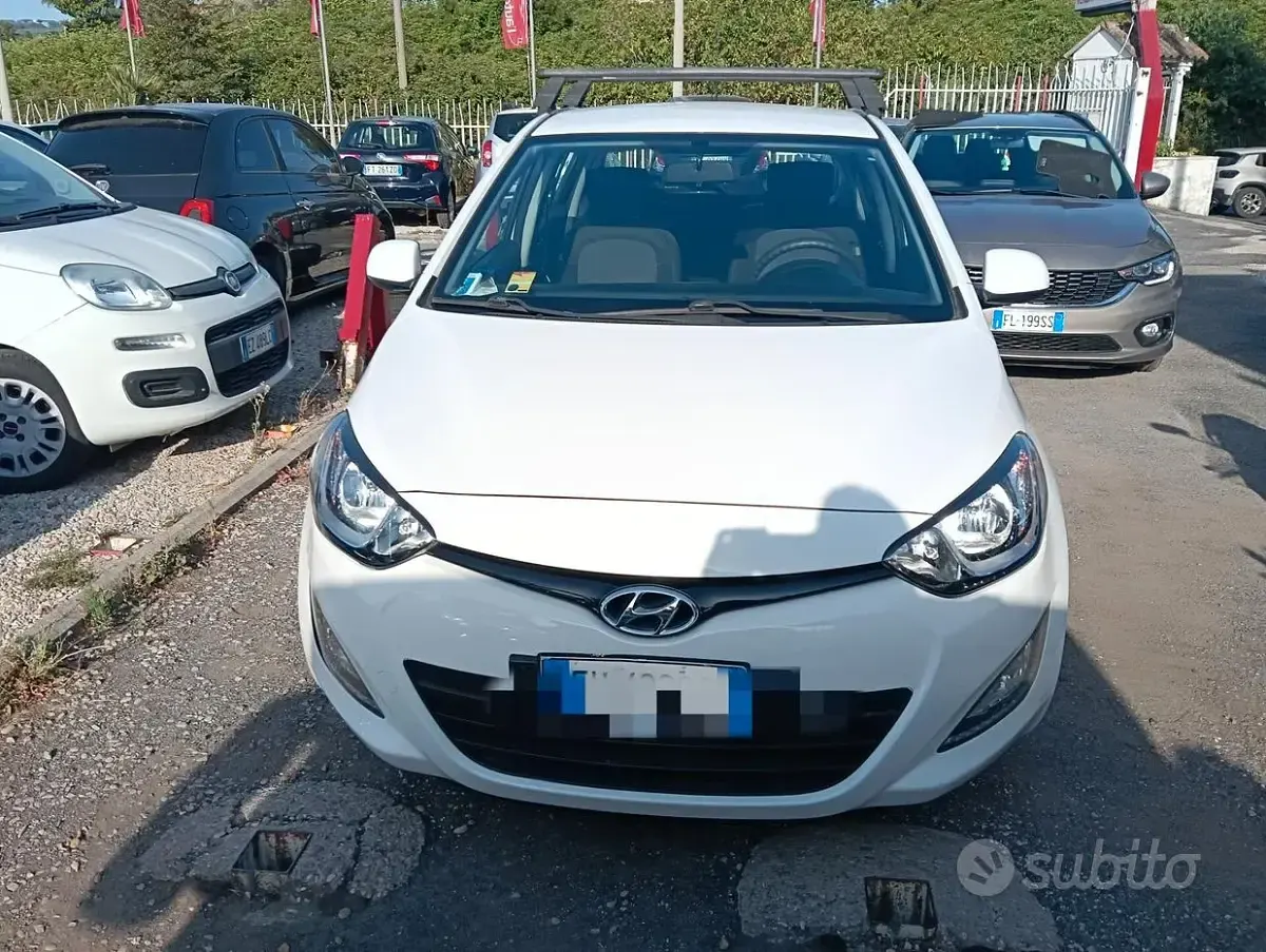 Usata Hyundai i20 Classic 85 CV (62 kW) 2014 Bianco Utilitaria