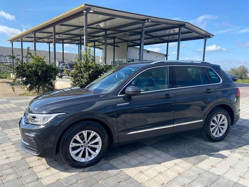 Grigio Usata 2021 VW Tiguan Life SUV | 23.600 € (Super prezzo) - Immagine 1/4