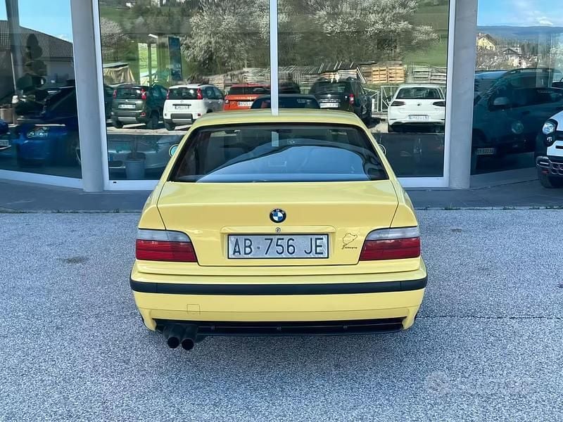 Usata BMW 320 150 CV (110 kW) 1994 Giallo Coupé