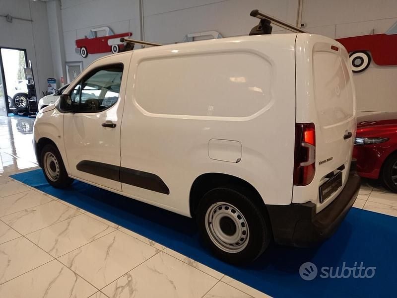 Usata Citroën Berlingo 102 CV (75 kW) 2021 Bianco Monovolume
