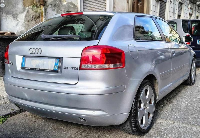 Usata Audi A3 Attraction 140 CV (102 kW) 2004 Grigio Utilitaria