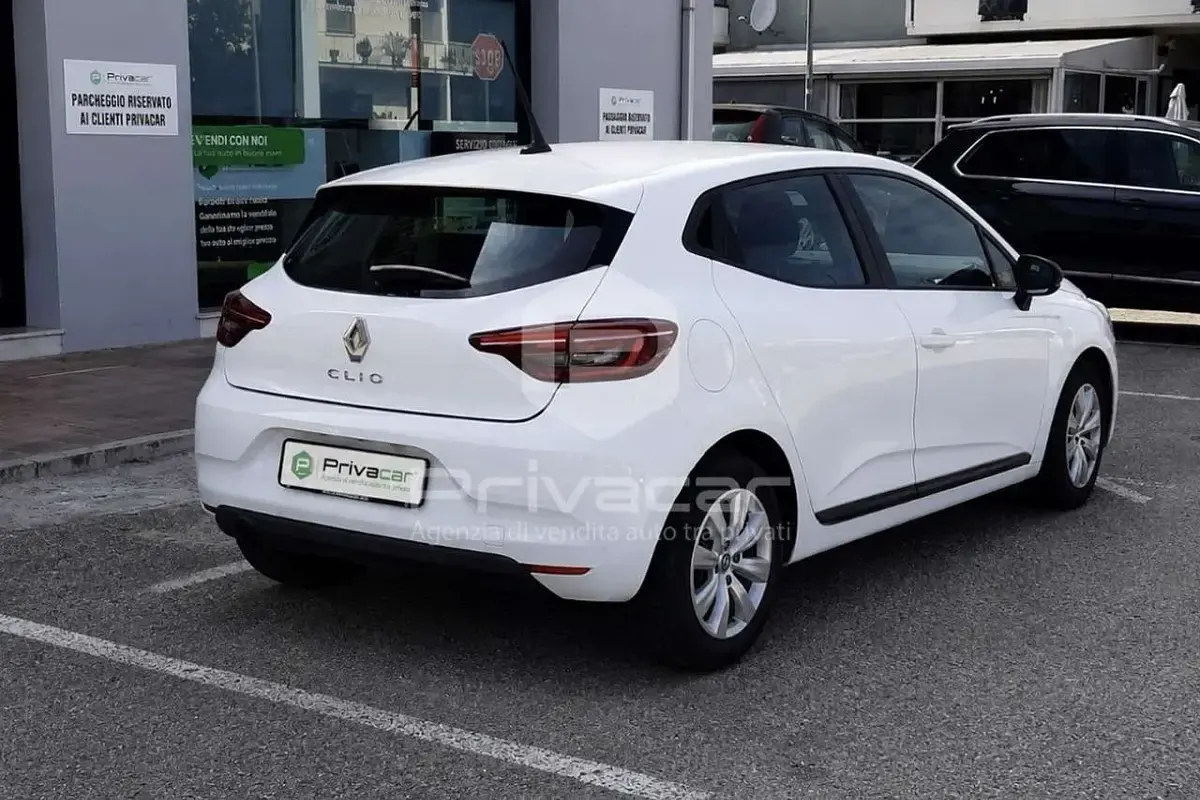 Usata Renault Clio Business 72 CV (52 kW) 2020 Bianco Utilitaria