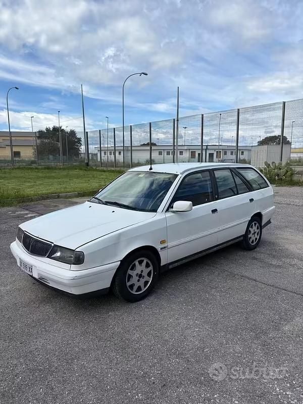 Usata Lancia Dedra 90 CV (66 kW) 1998 Bianco Station wagon