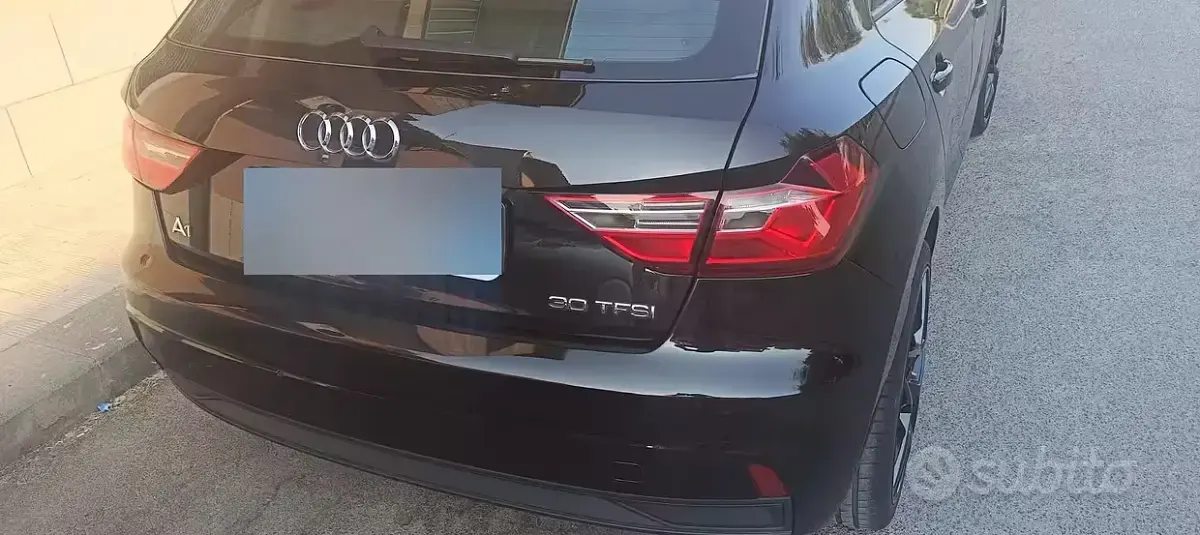 Usata Audi A1 Sportback 116 CV (85 kW) 2019 Nero Utilitaria