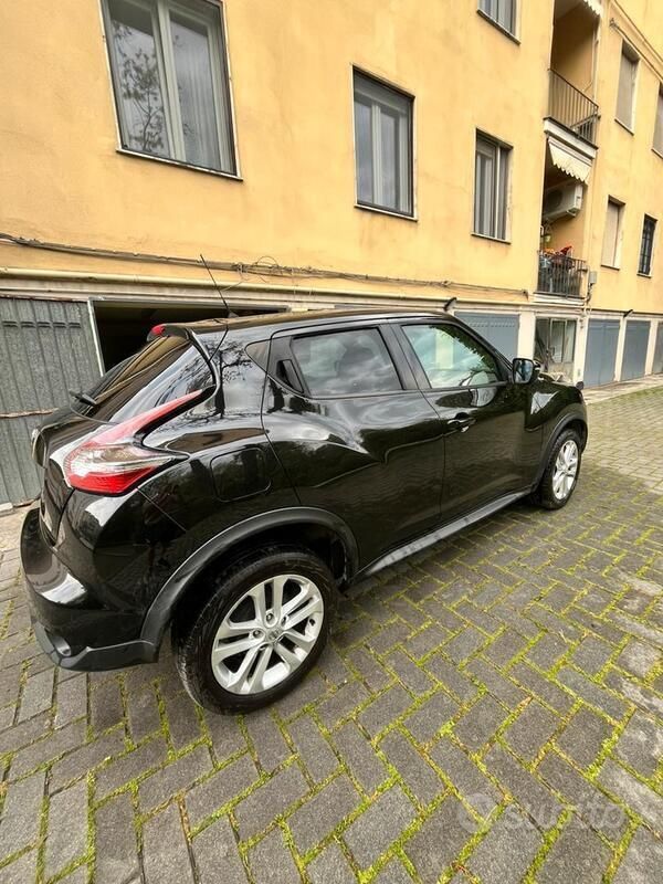 Usata Nissan Juke N-Connecta 110 CV (80 kW) 2016 Nero SUV