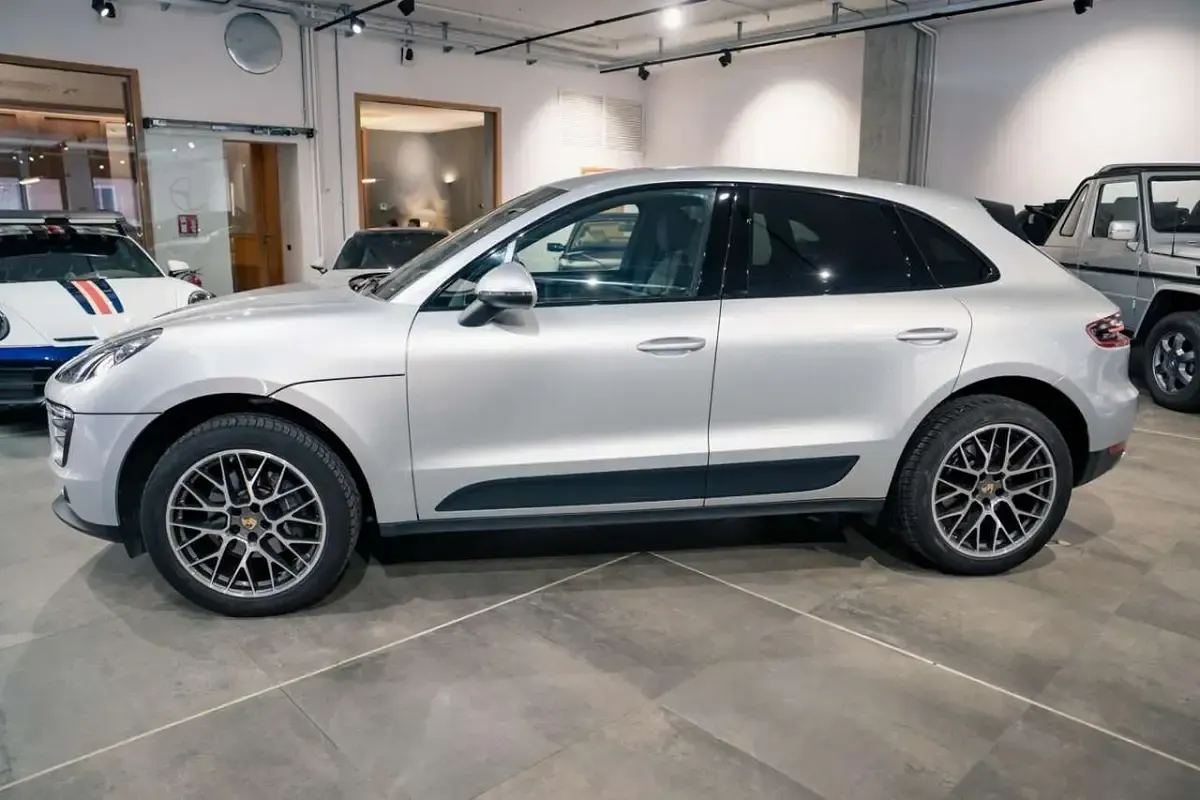 Usata Porsche Macan 252 CV (185 kW) 2018 Argento SUV
