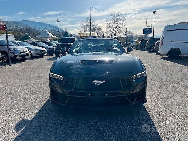 Nuova Ford Mustang GT Convertible 446 CV (328 kW) 2025 Nero Cabrio