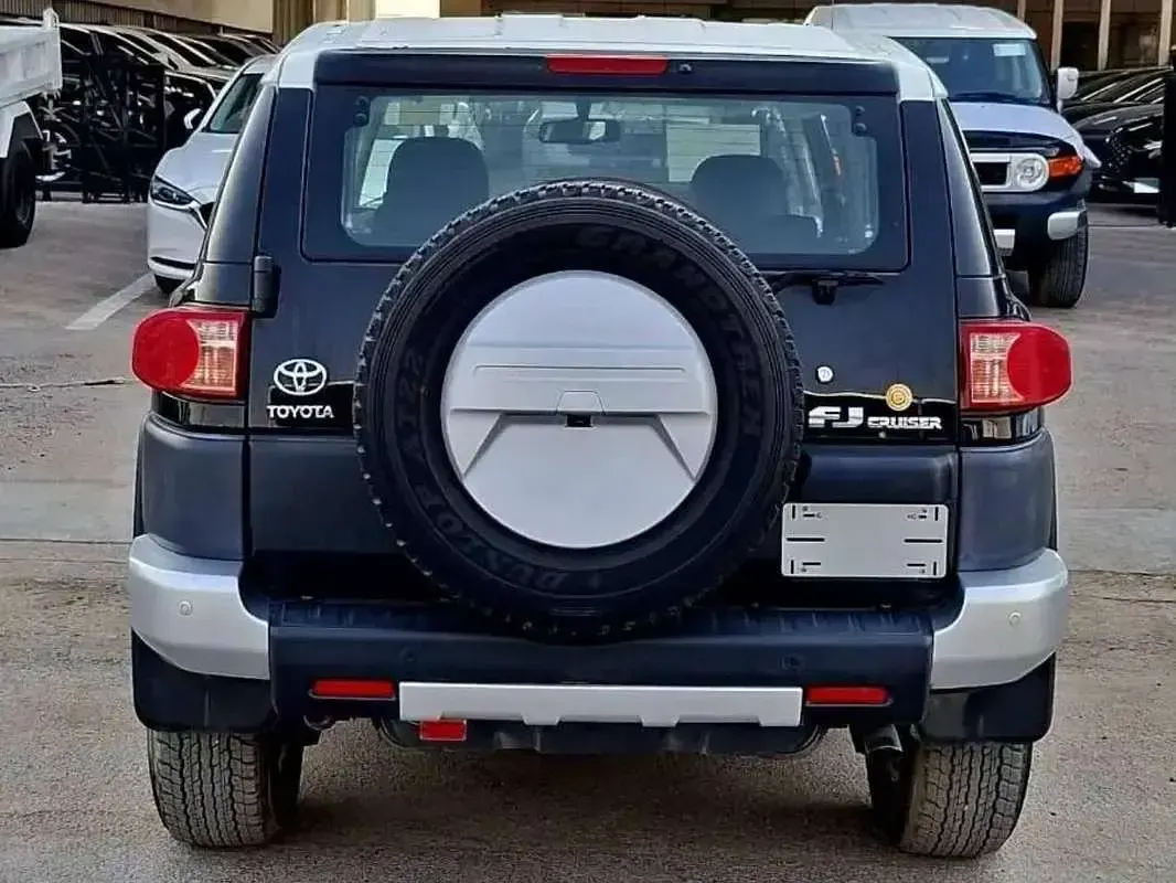 Nuova Toyota FJ 269 CV (197 kW) 2026 Blu/azzurro SUV