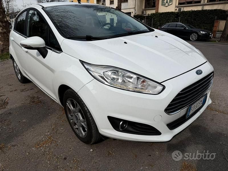 Usata Ford Fiesta Titanium 95 CV (69 kW) 2016 Bianco Berlina
