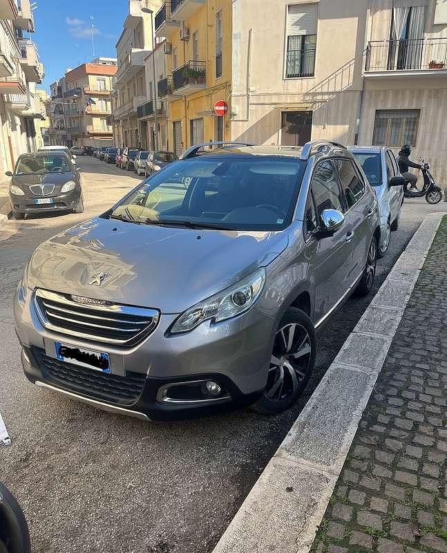 Usata Peugeot 2008 S 92 CV (67 kW) 2015 SUV