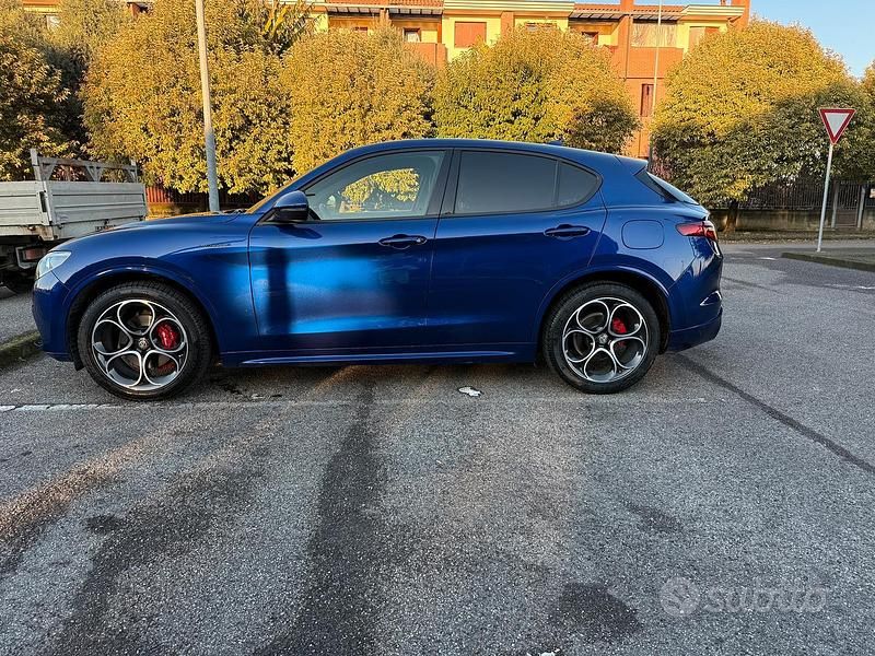 Usata Alfa Romeo Stelvio Veloce 210 CV (154 kW) 2021 Blu SUV