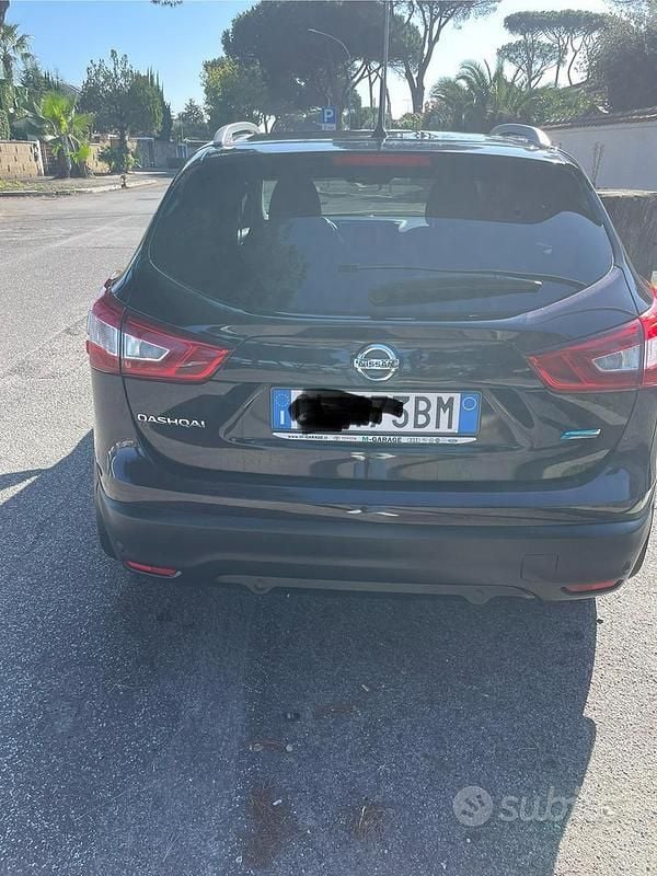 Usata Nissan Qashqai N-Connecta 110 CV (80 kW) 2015 Nero SUV