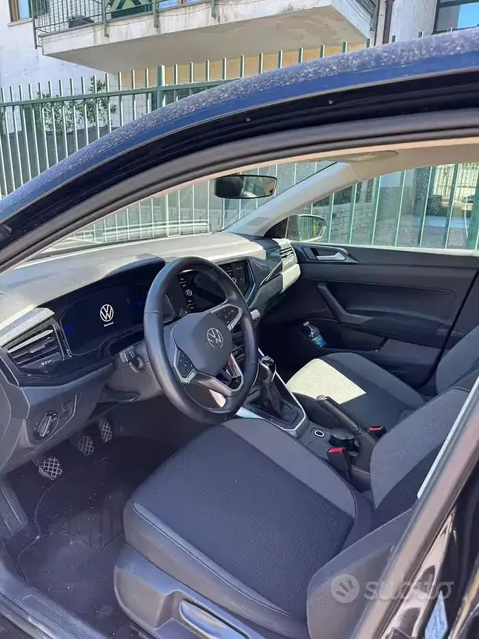 Usata VW Polo 80 CV (58 kW) 2023 Nero Utilitaria