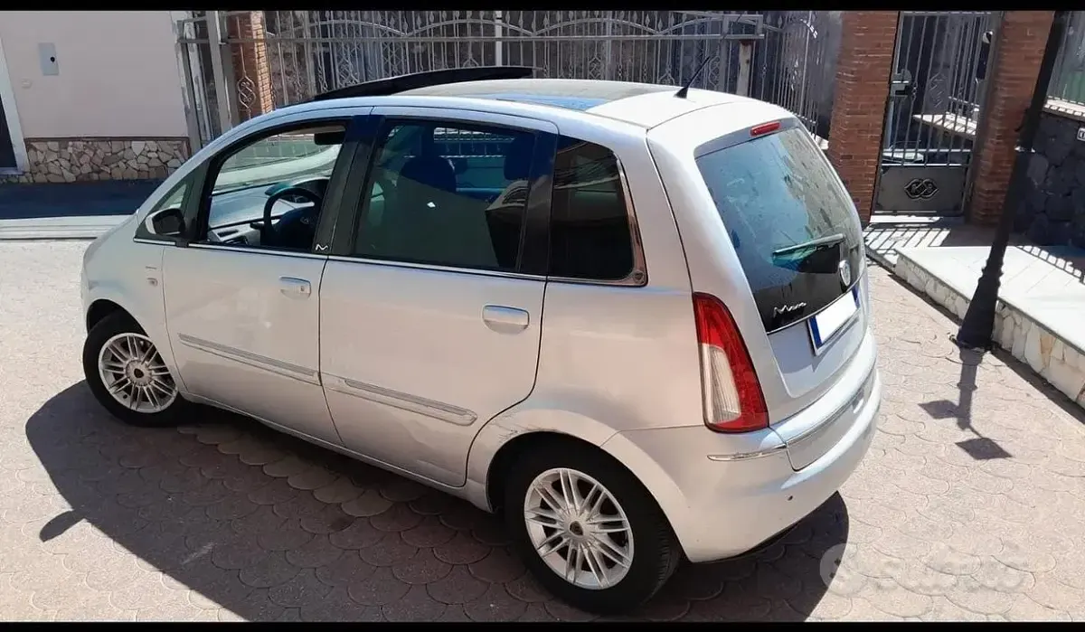 Usata Lancia Musa 90 CV (66 kW) 2007 Monovolume