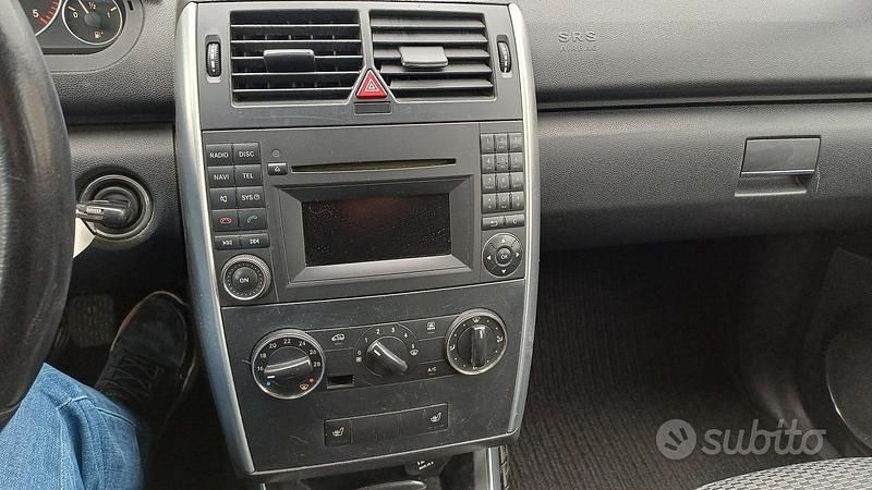 Usata Mercedes A180 109 CV (80 kW) 2009 Grigio Berlina