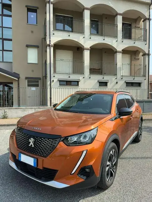 Używany Peugeot 2008 Allure 110 KM (80 kW) 2021 SUV