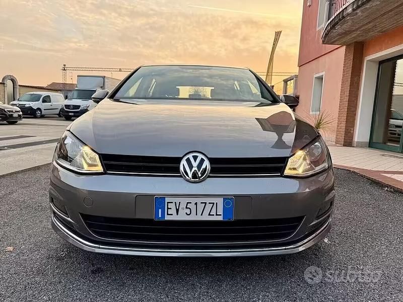Usata VW Golf VII Highline 110 CV (80 kW) 2014 Grigio Berlina
