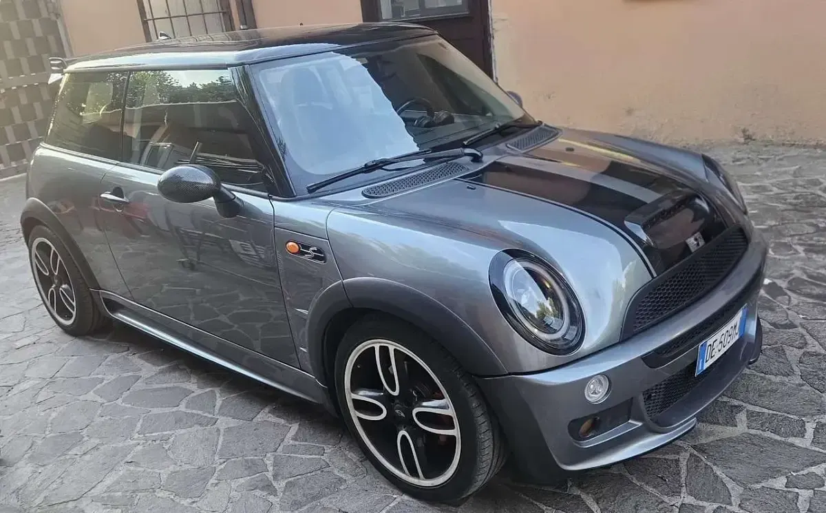 Usata Mini Cooper S 170 CV (125 kW) 2006 Grigio Utilitaria
