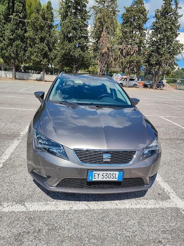 Usata Seat Leon ST 110 CV (80 kW) 2015 Grigio Station wagon