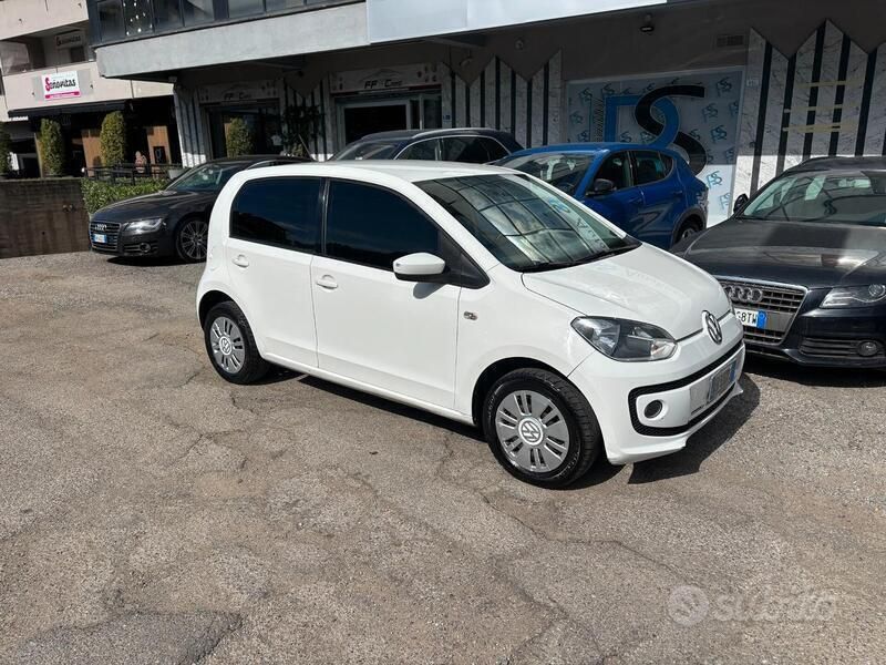 Usata VW up! Move 68 CV (50 kW) 2013 Bianco Utilitaria
